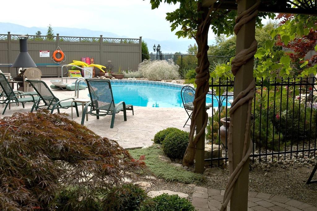 A Vista Villa Couples Retreat 基洛纳 客房 照片